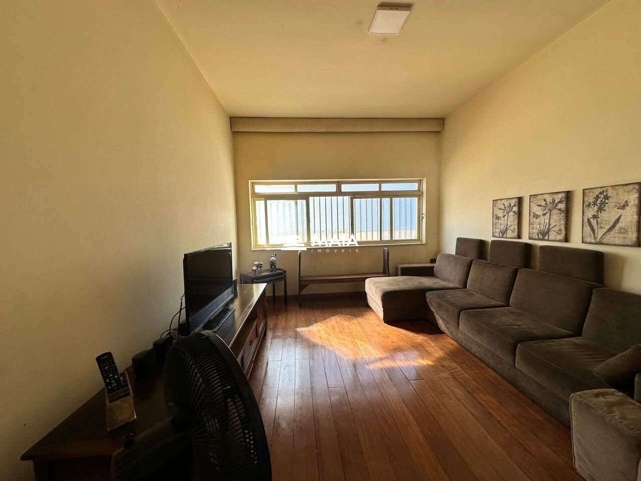 Casa à venda no Centro: 