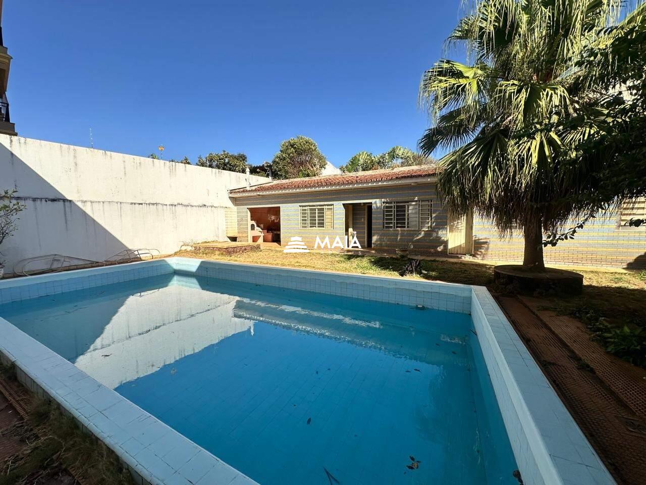 Casa à venda no Centro: 