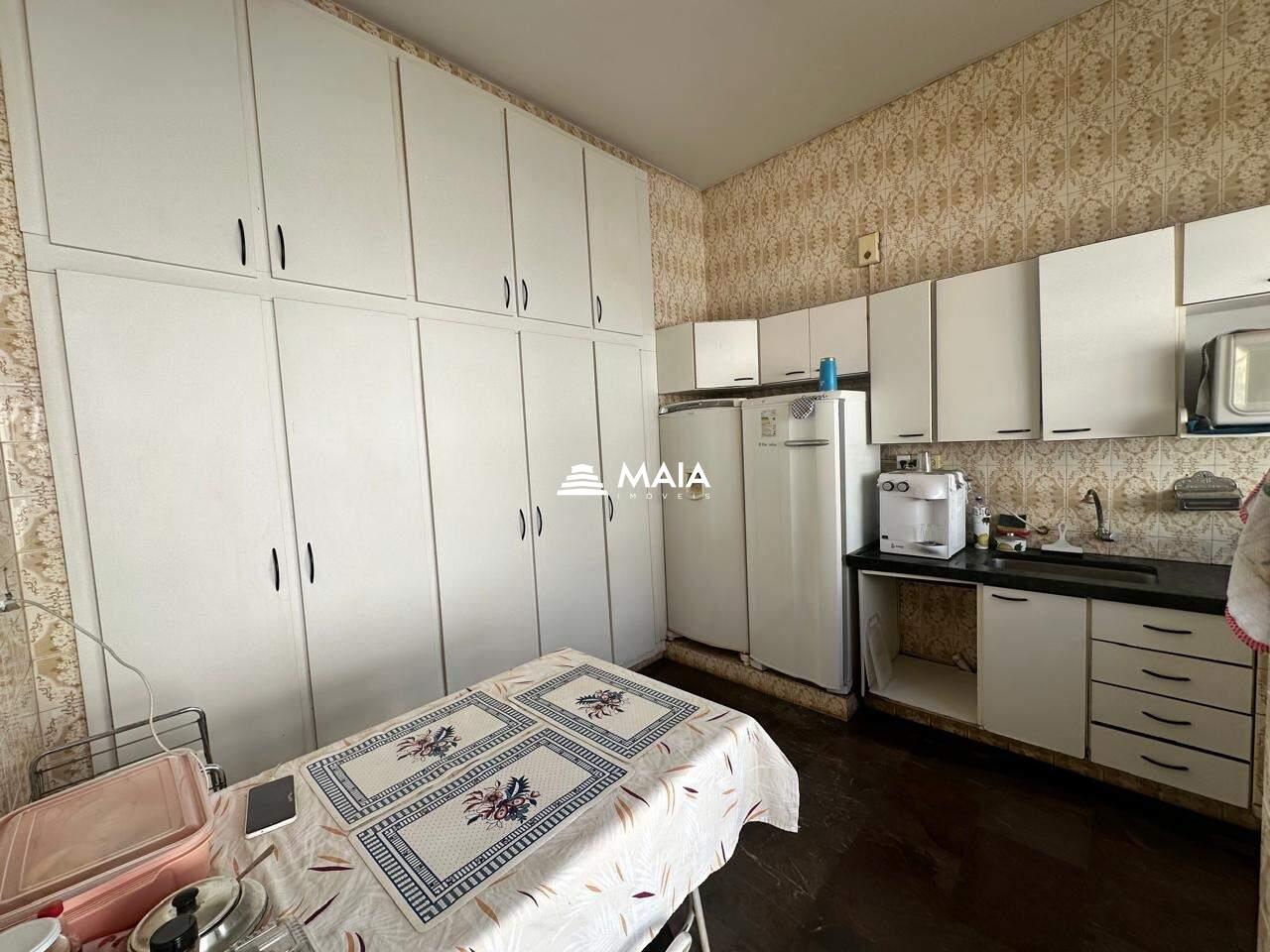 Casa à venda no Centro: 