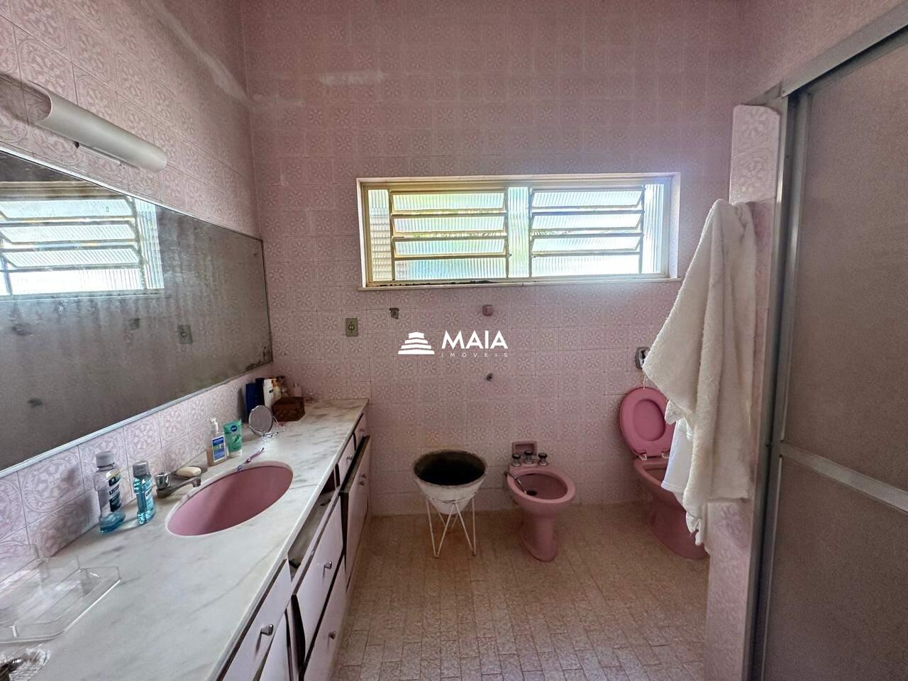 Casa à venda no Centro: 