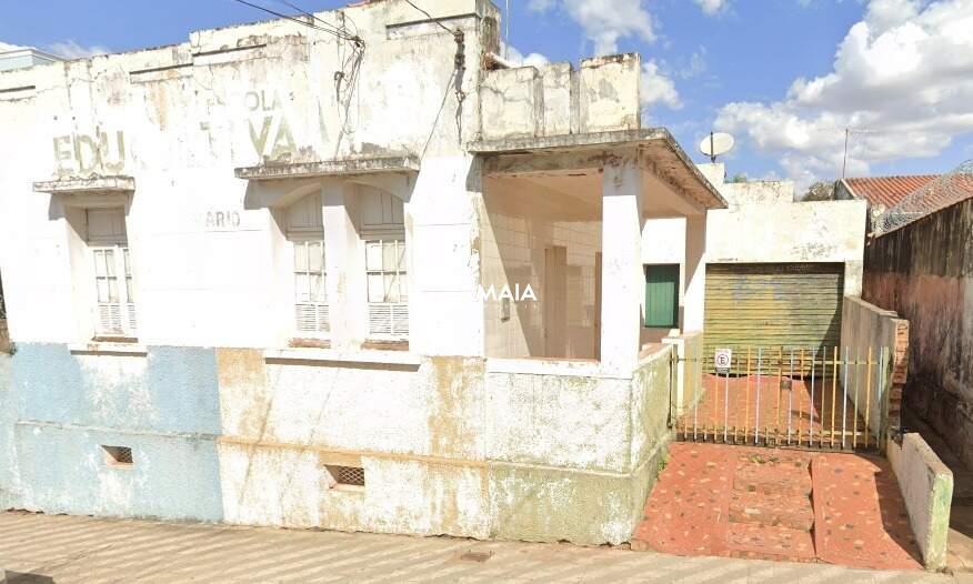 Terreno/Área à venda no Centro: 