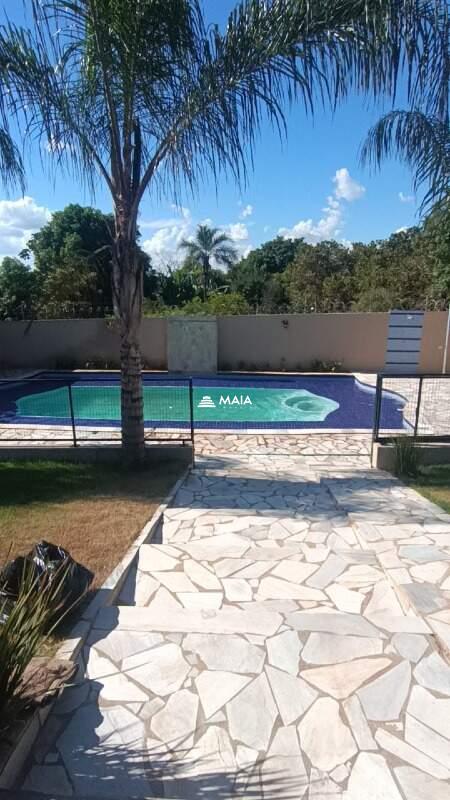 Terreno/Área à venda no Recanto das Flores: 