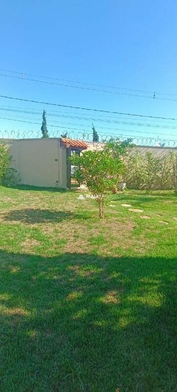 Terreno/Área à venda no Recanto das Flores: 