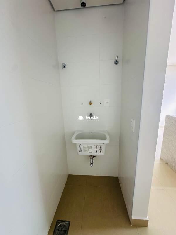 Apartamento à venda no Condomínio Portal do Lago: 