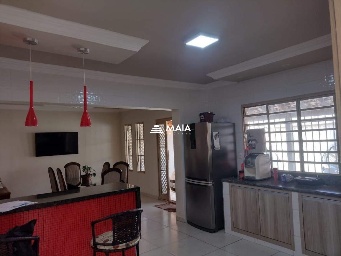 Casa à venda no Lourdes: 