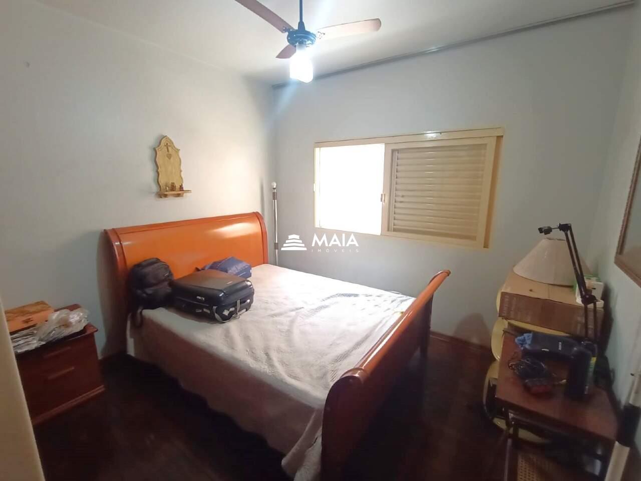 Casa à venda no Mercês: 