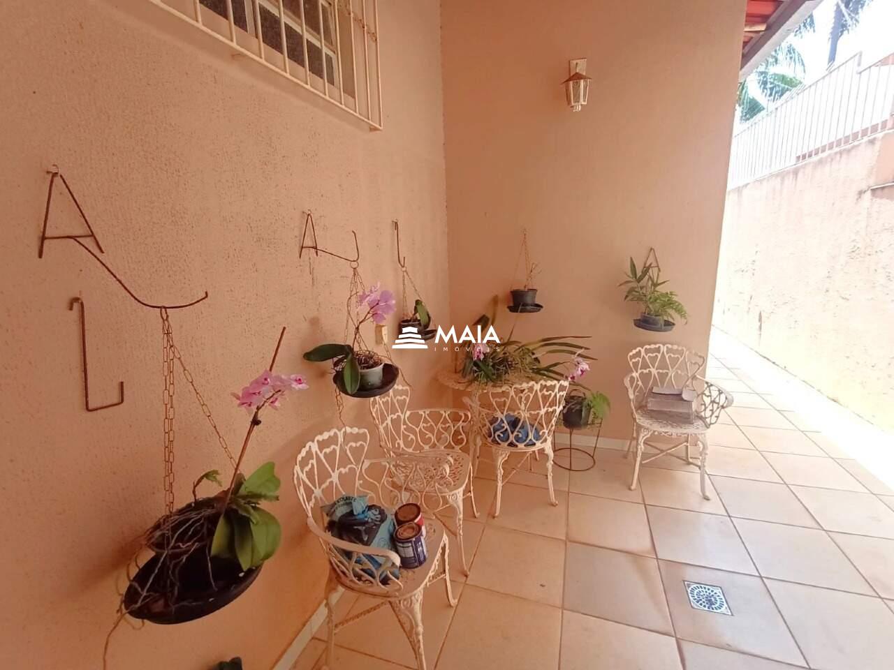 Casa à venda no Mercês: 