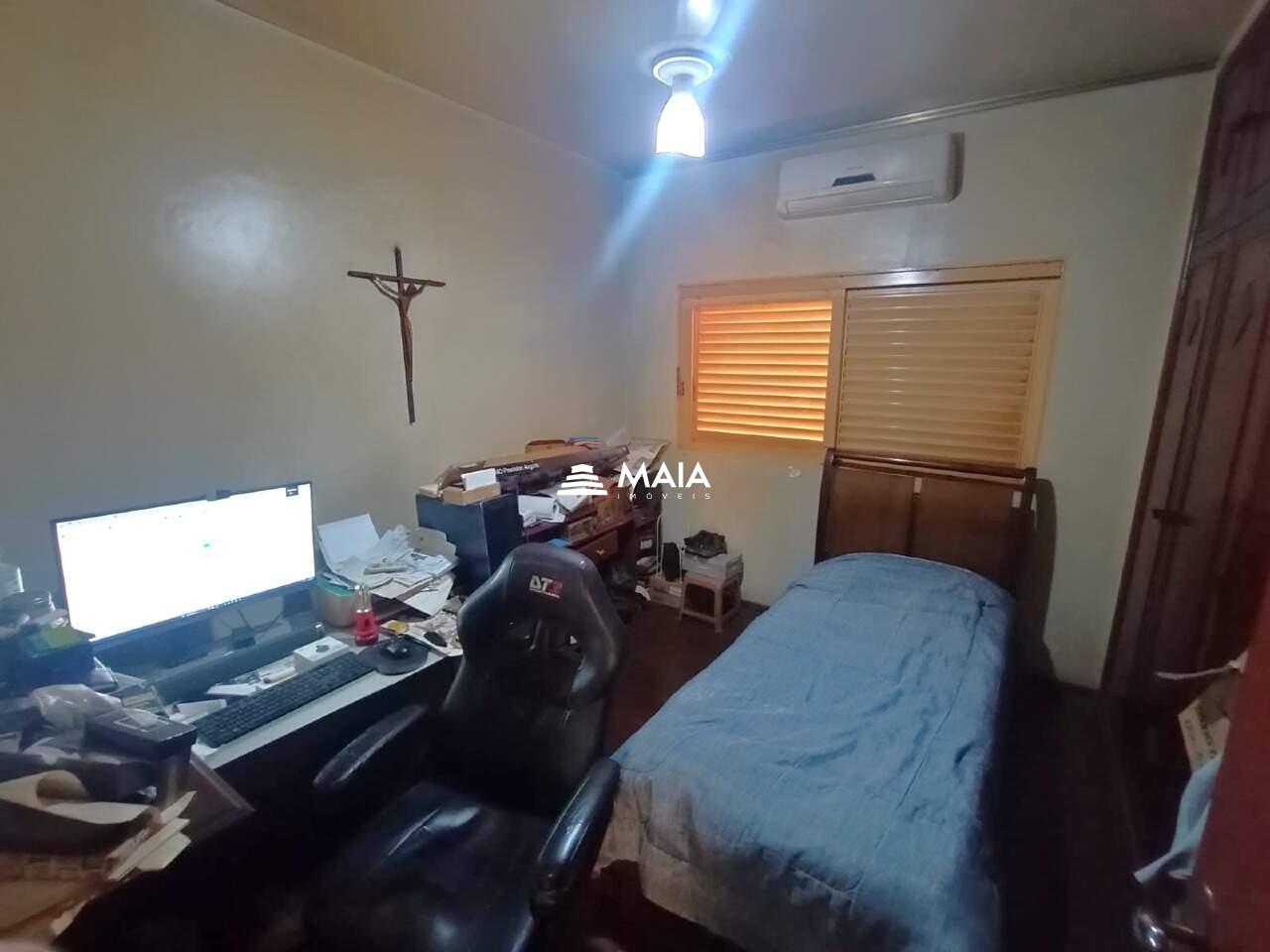 Casa à venda no Mercês: 