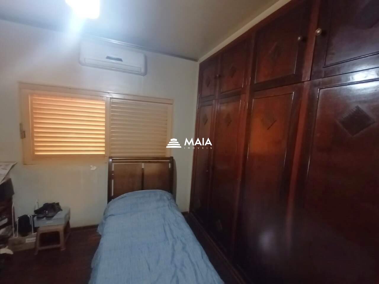 Casa à venda no Mercês: 