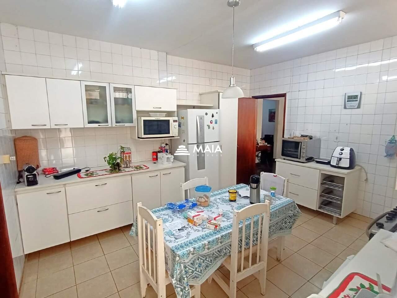 Casa à venda no Mercês: 