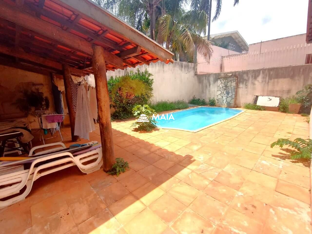 Casa à venda no Mercês: 