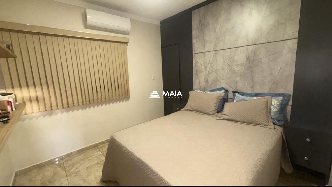 Casa à venda no Jardim Elza Amuí : 