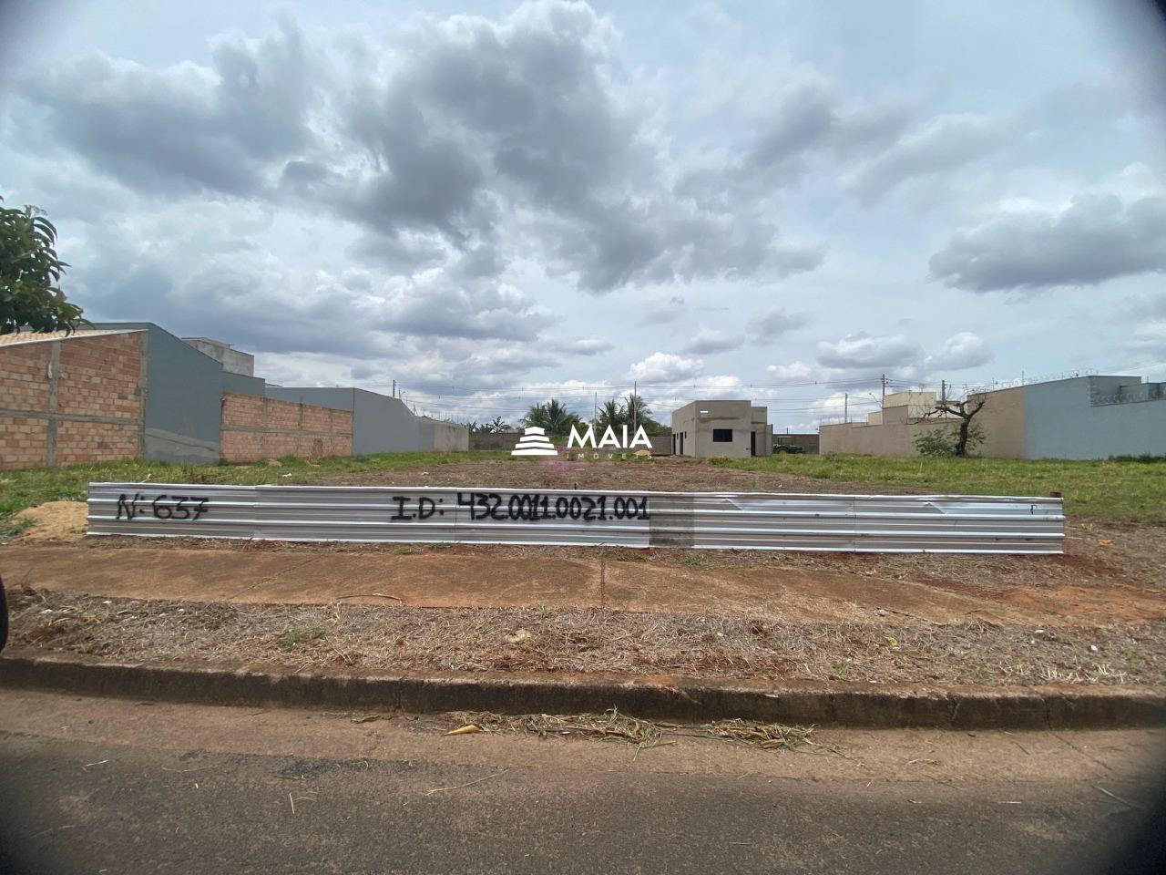 Terreno/Área à venda no Parque das Laranjeiras: 