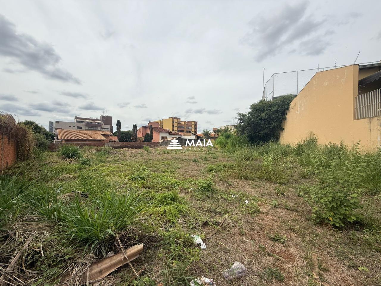 Terreno/Área à venda no Jardim Alexandre Campos: 