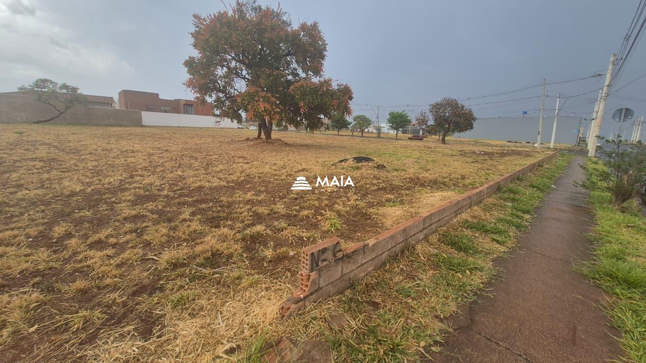 Terreno/Área à venda no Parque das Laranjeiras: 
