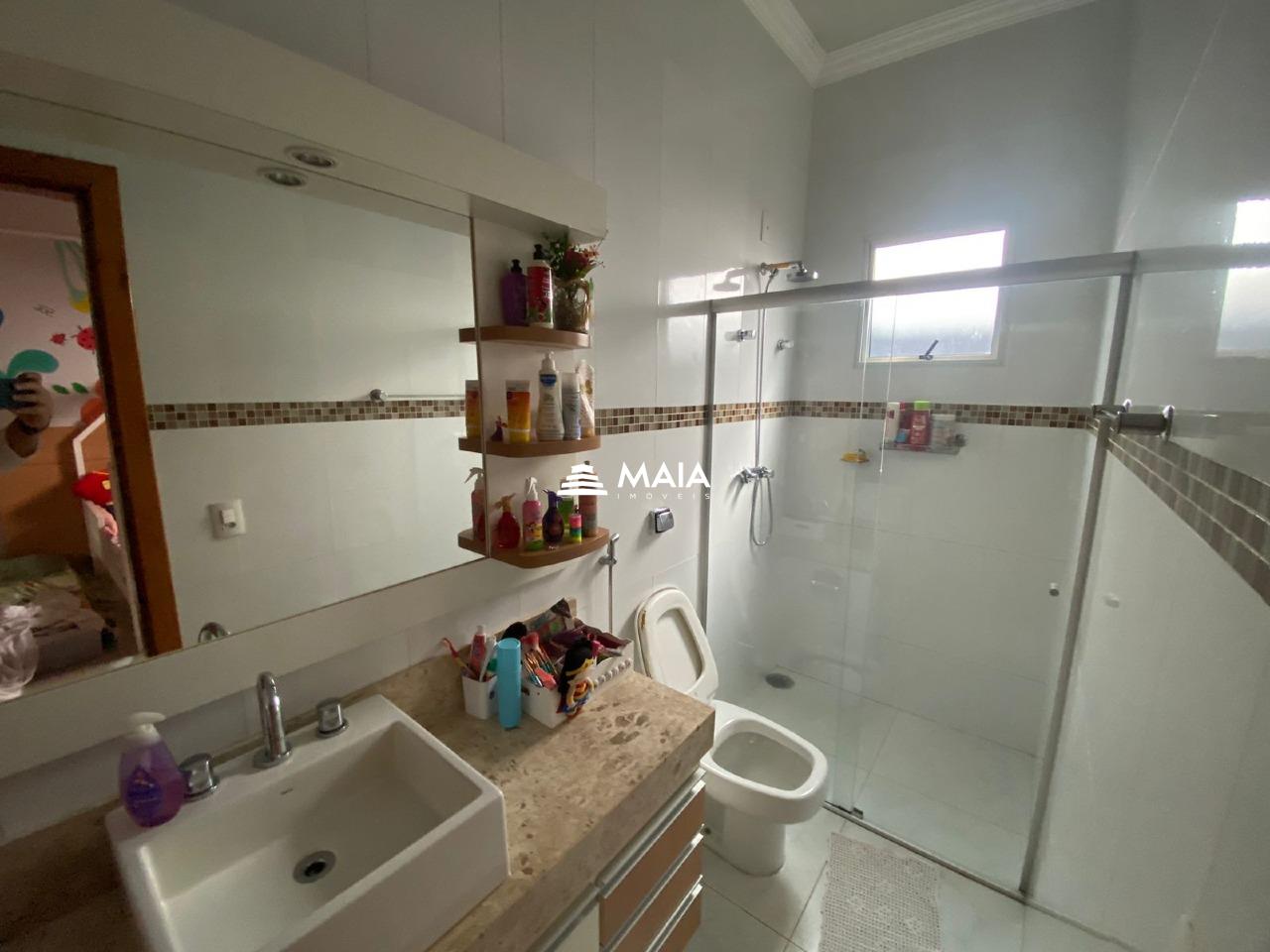 Casa à venda no Jardim Nenê Gomes: 