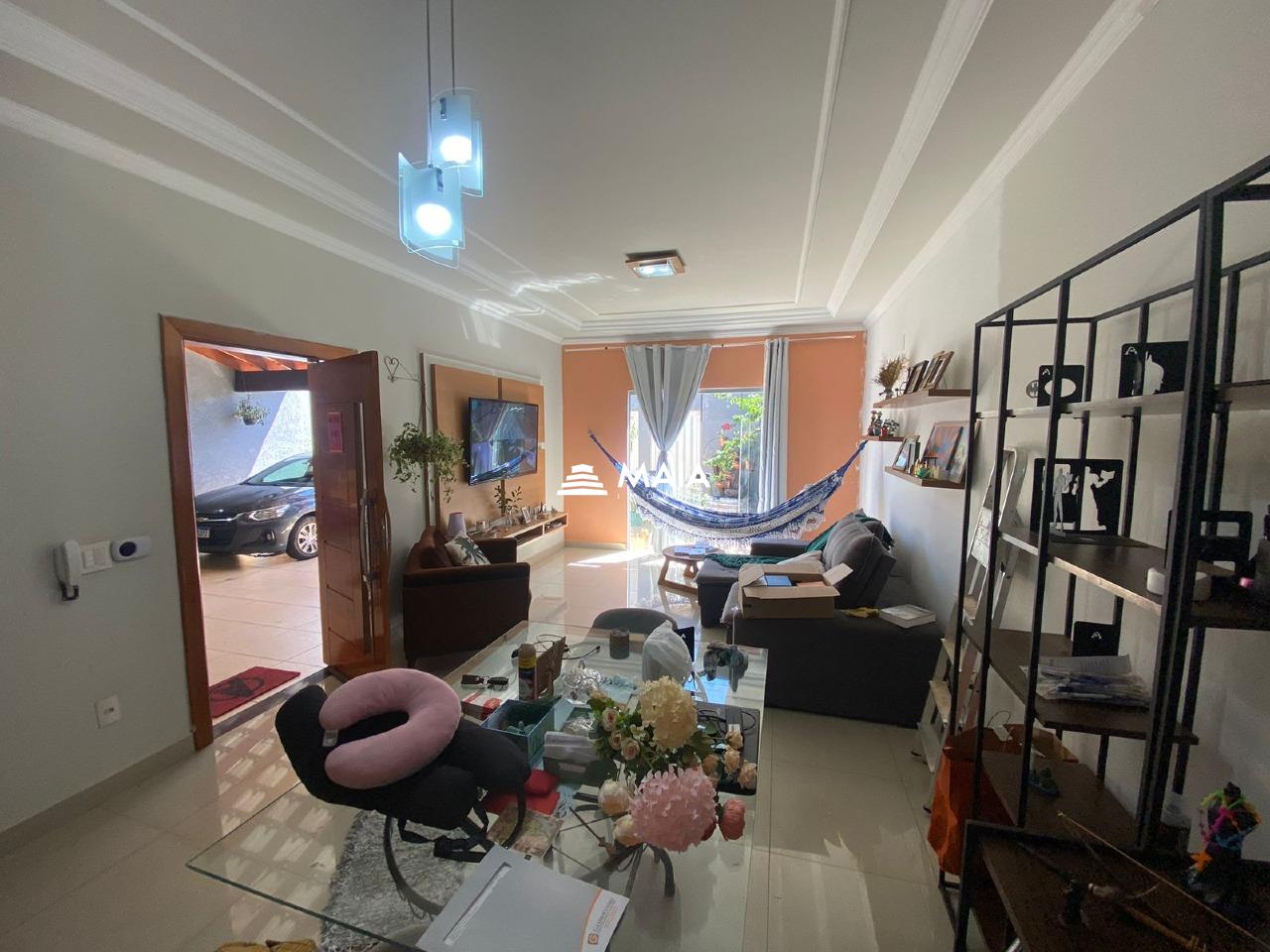 Casa à venda no Jardim Nenê Gomes: 