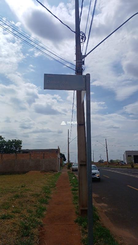 Terreno/Área à venda no Parque das Laranjeiras: 