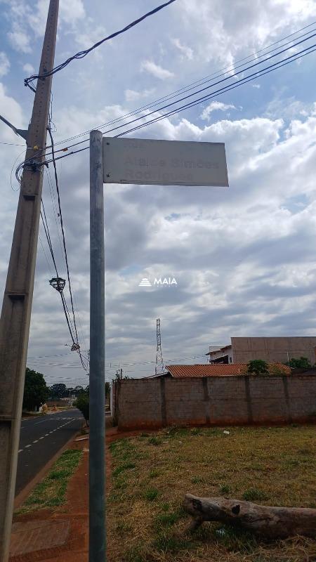 Terreno/Área à venda no Parque das Laranjeiras: 