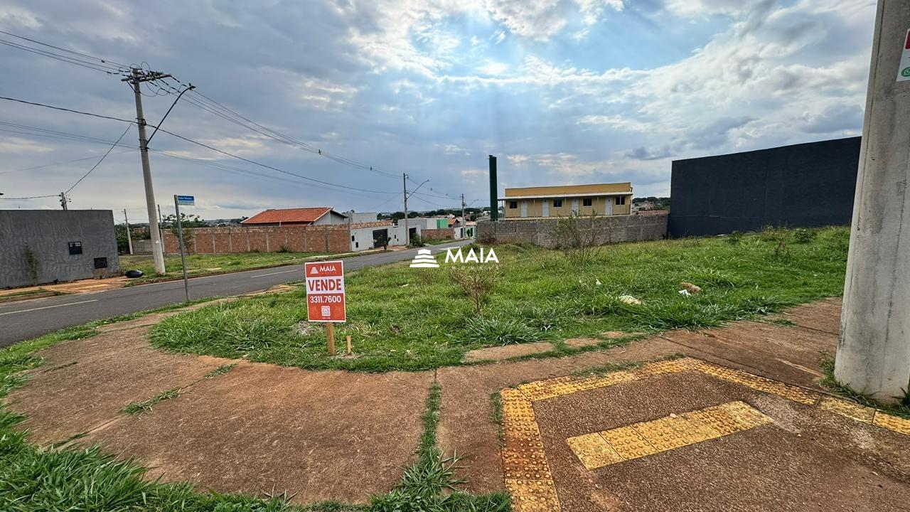 Terreno/Área à venda no Jardim Maracanã: 