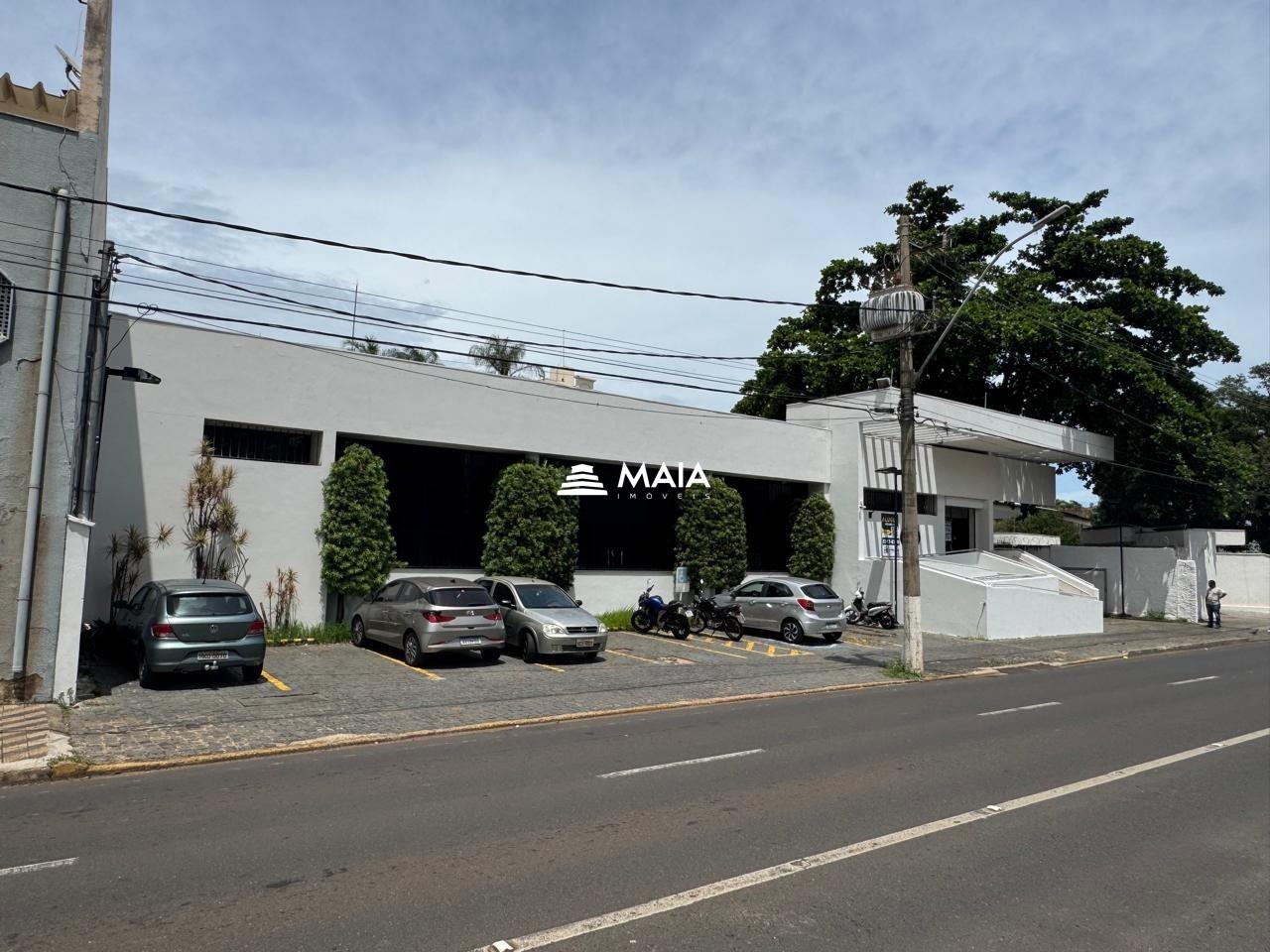 Comercial à venda no Mercês: 