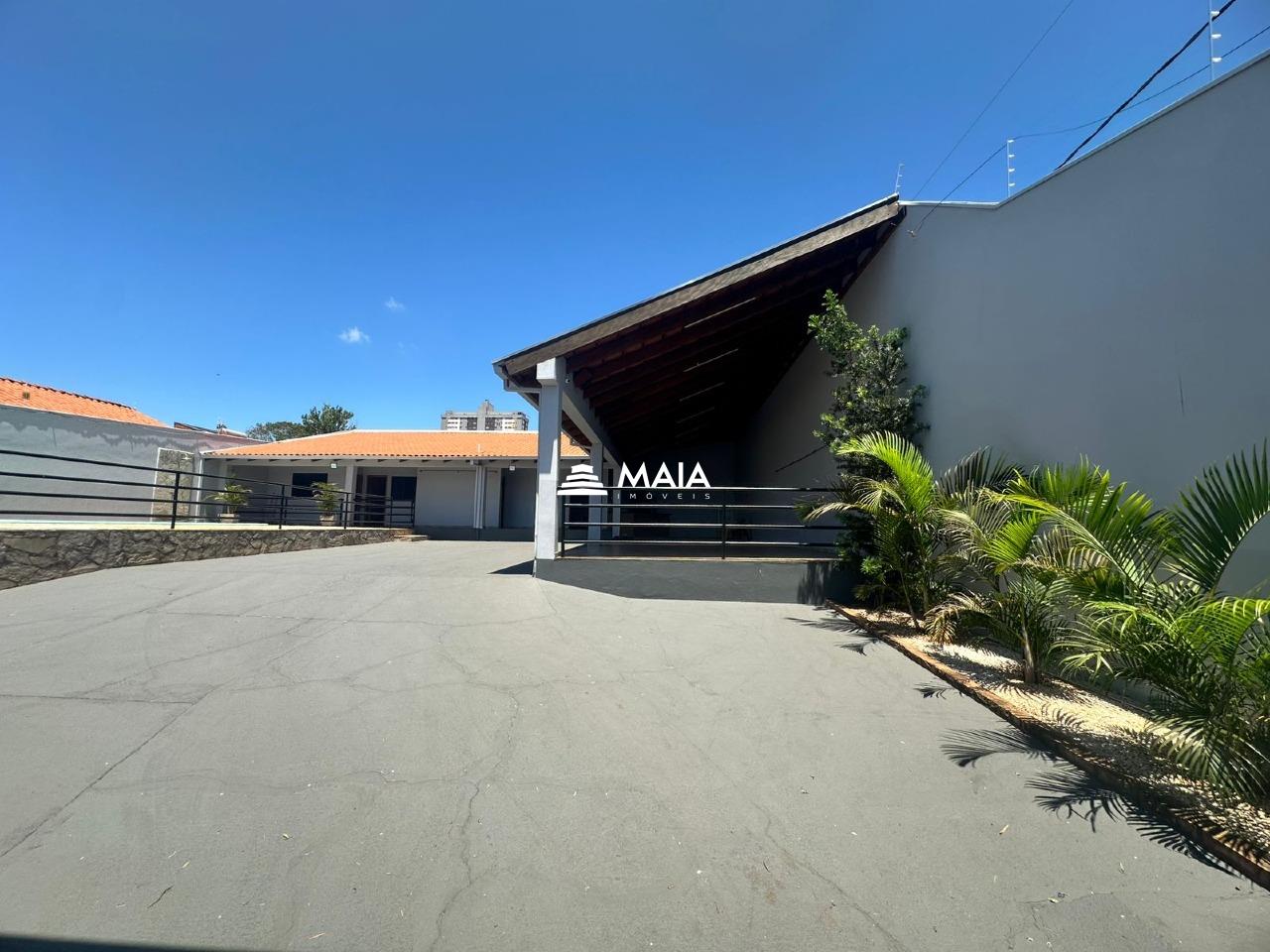 Casa à venda no Lourdes: 