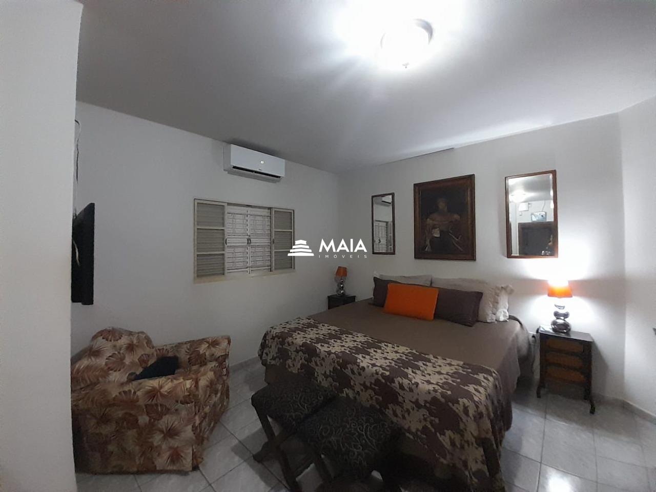 Casa à venda no Mercês: 