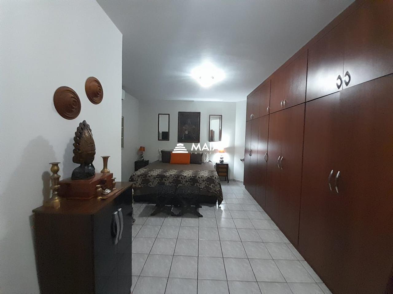 Casa à venda no Mercês: 