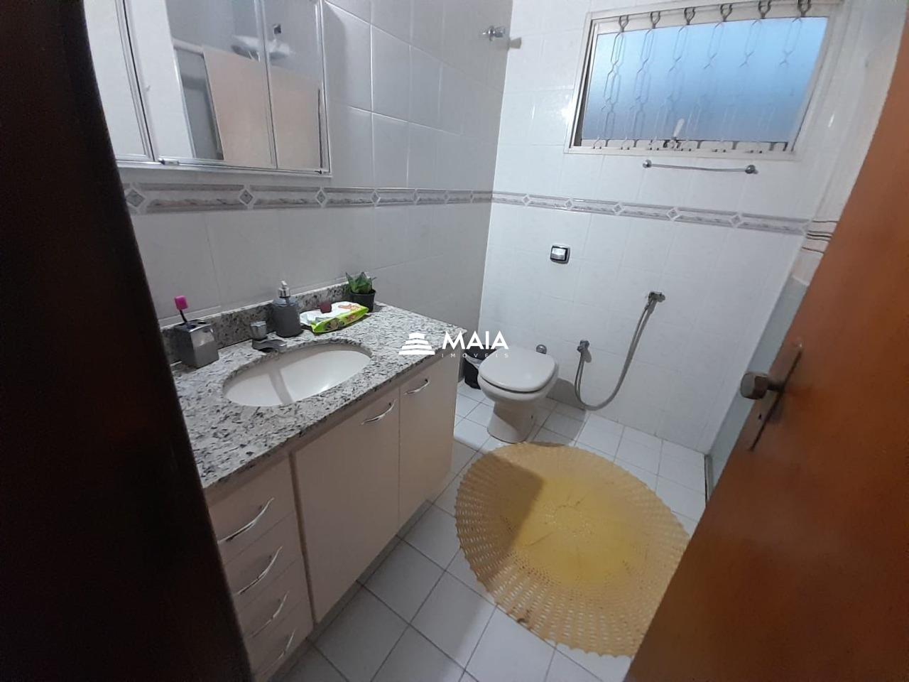 Casa à venda no Mercês: 