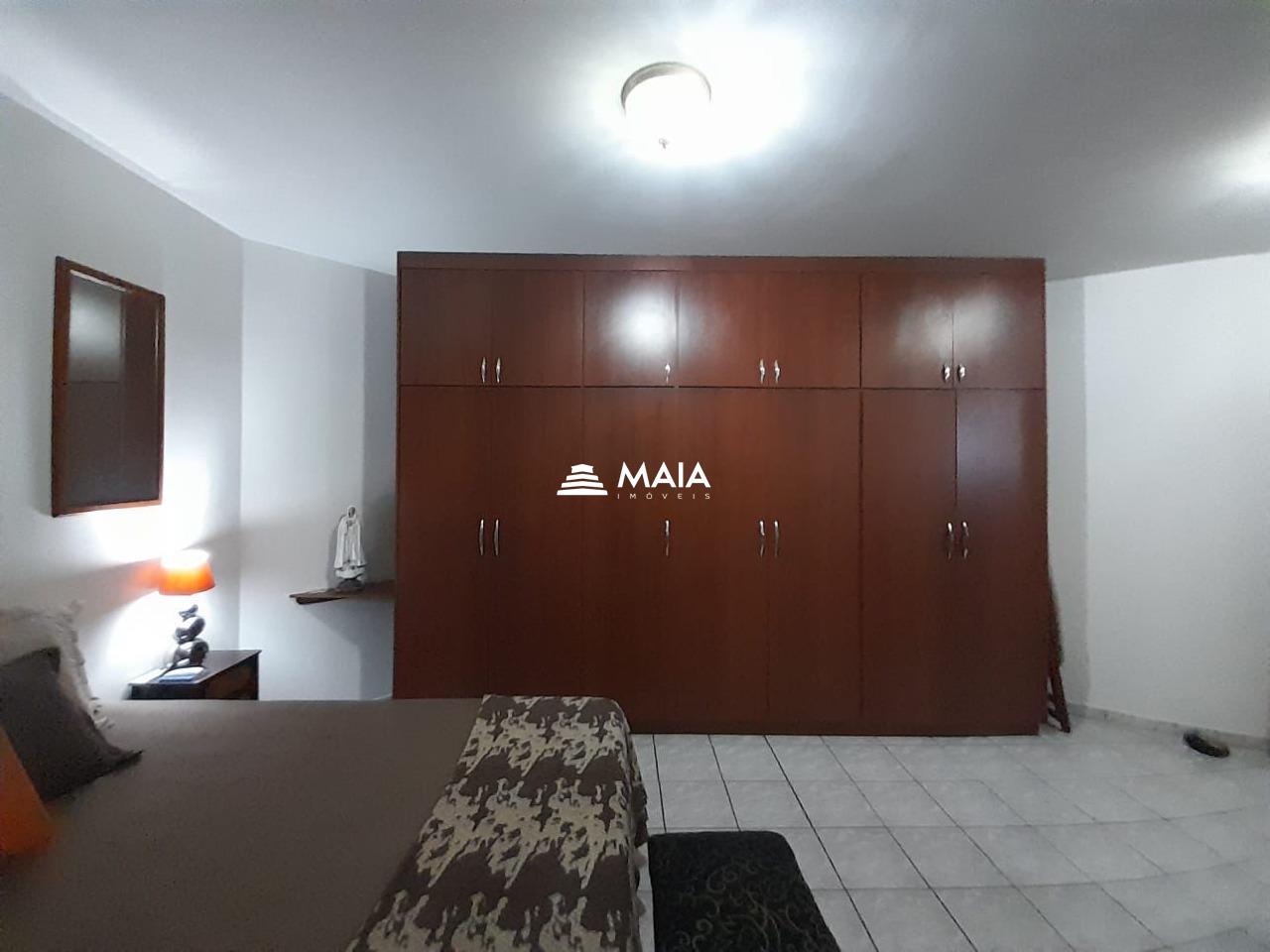 Casa à venda no Mercês: 