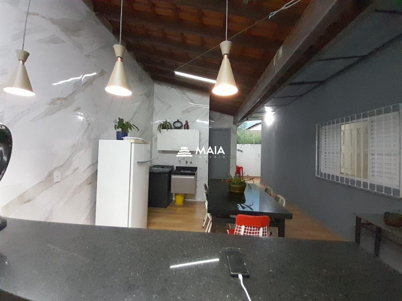 Casa à venda no Mercês: 