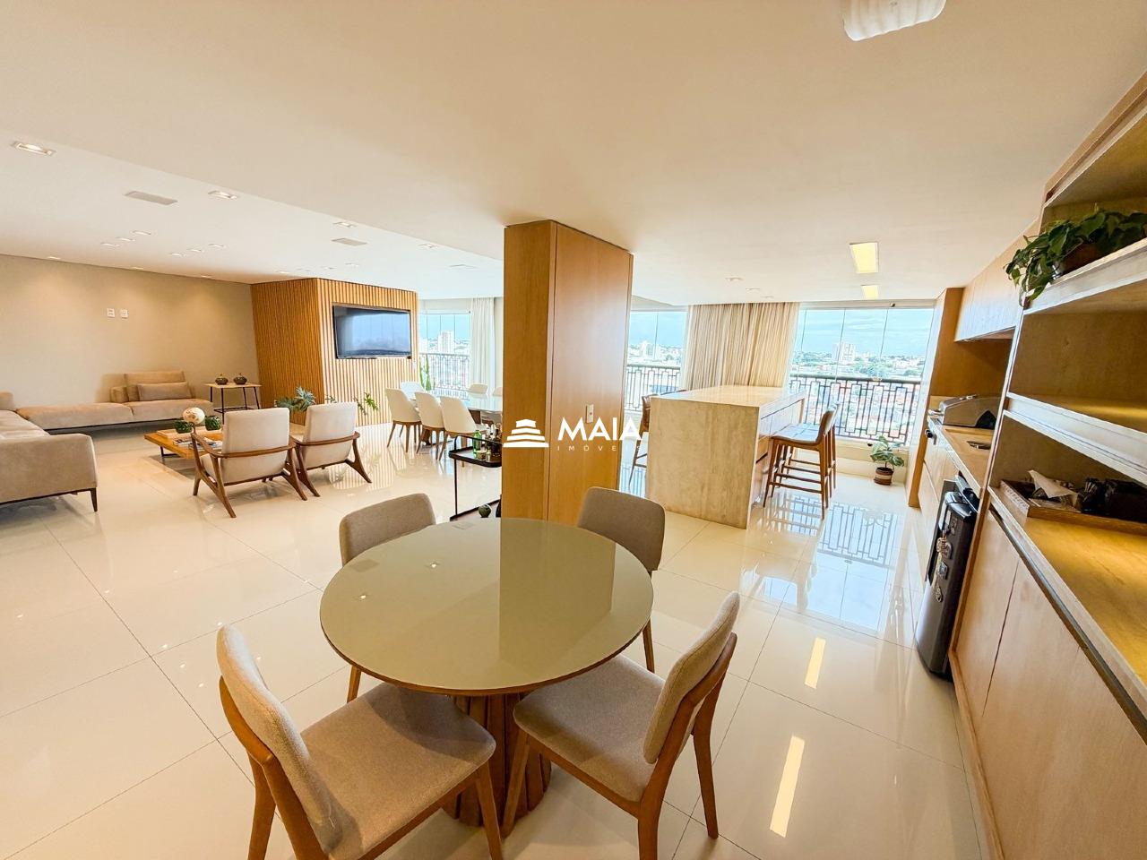 Apartamento à venda no Mercês: 