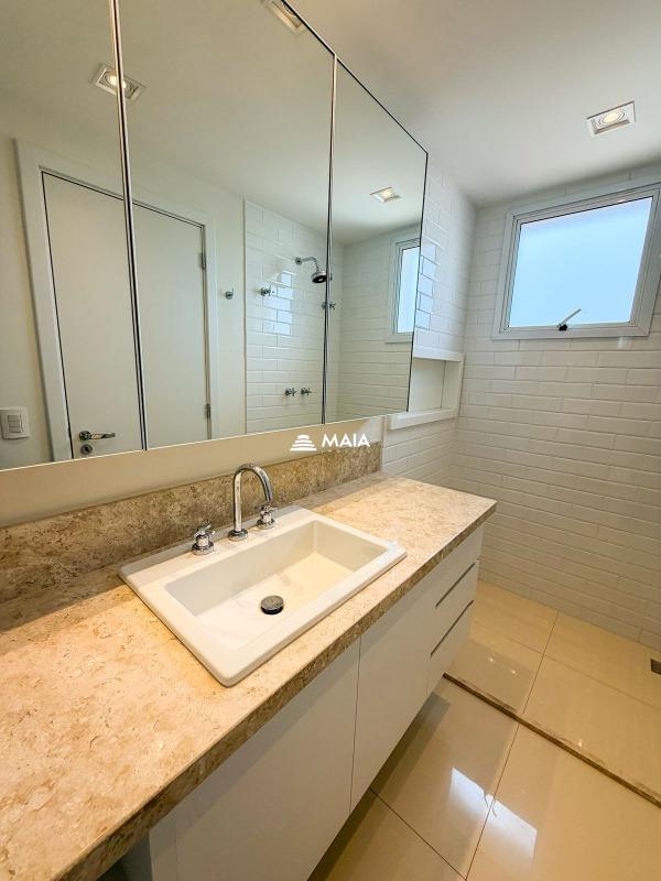 Apartamento à venda no Mercês: 