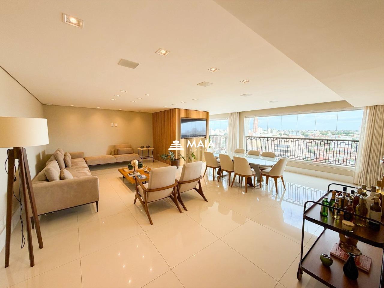 Apartamento à venda no Mercês: 