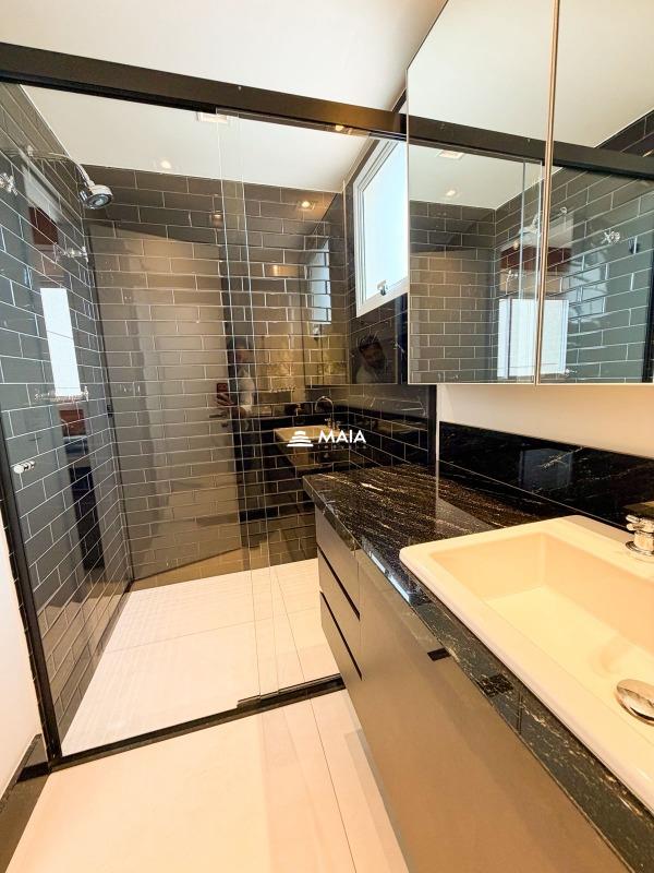 Apartamento à venda no Mercês: 