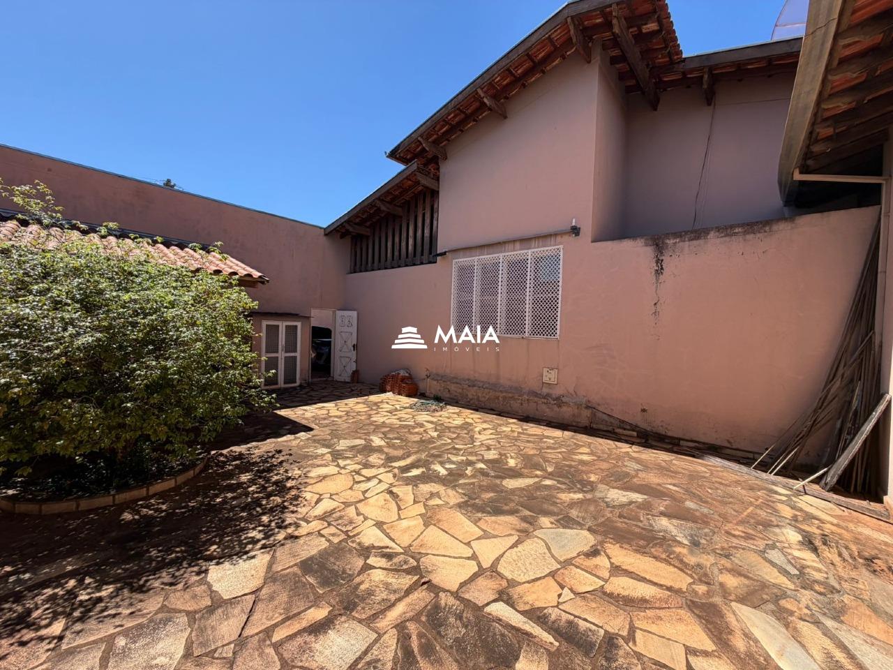 Casa à venda no Jardim Induberaba: 