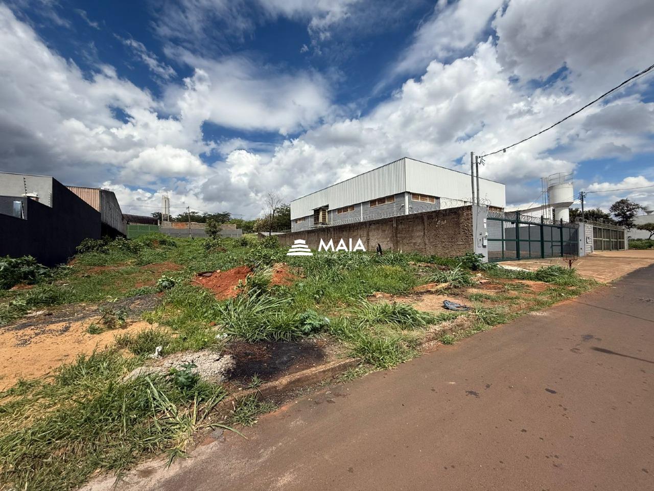 Terreno/Área para aluguel no Jardim Maracanã: 