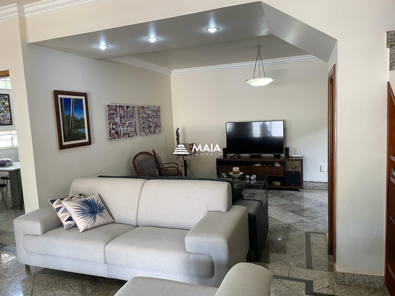 Casa à venda no Mercês: 