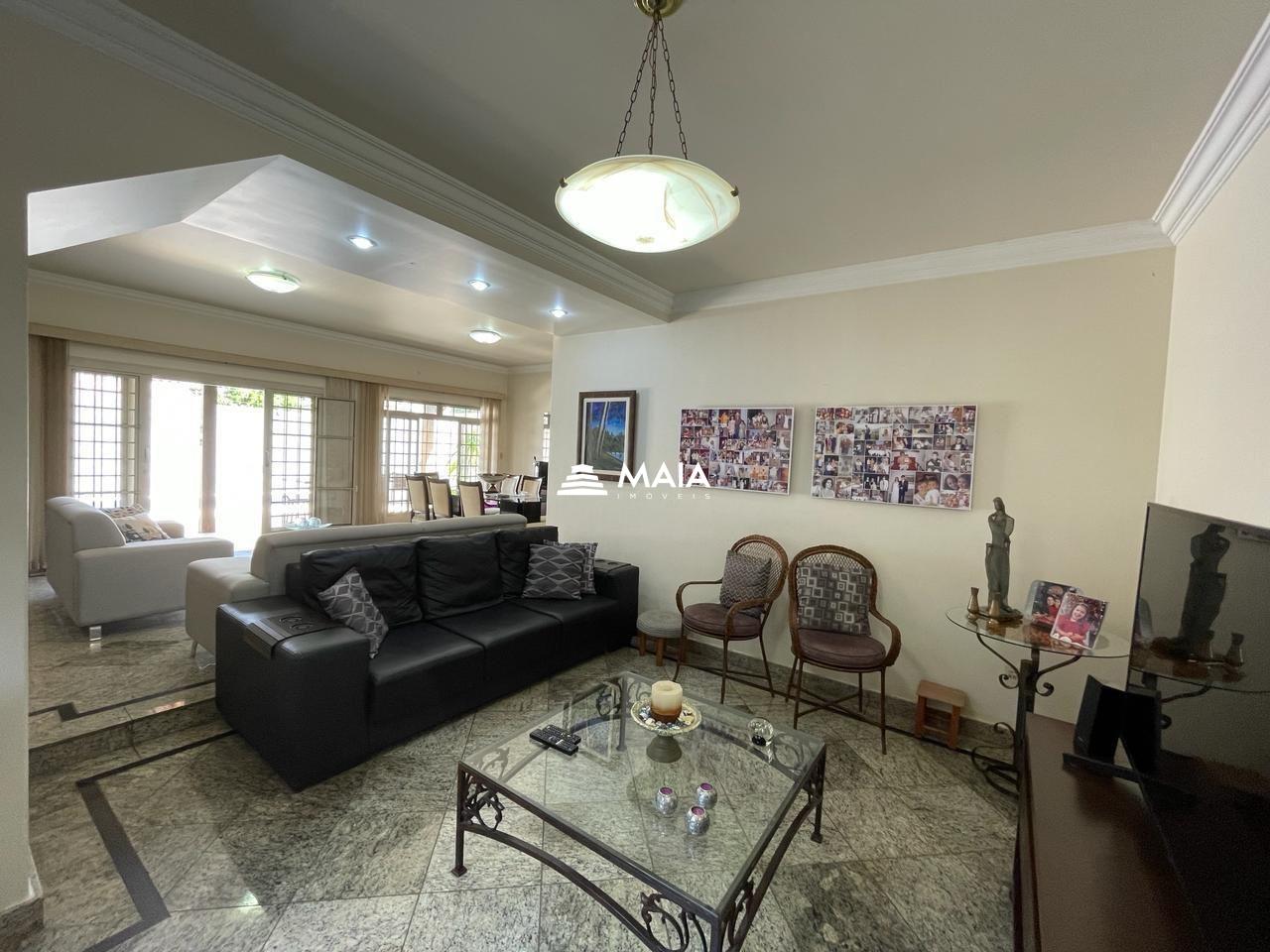 Casa à venda no Mercês: 