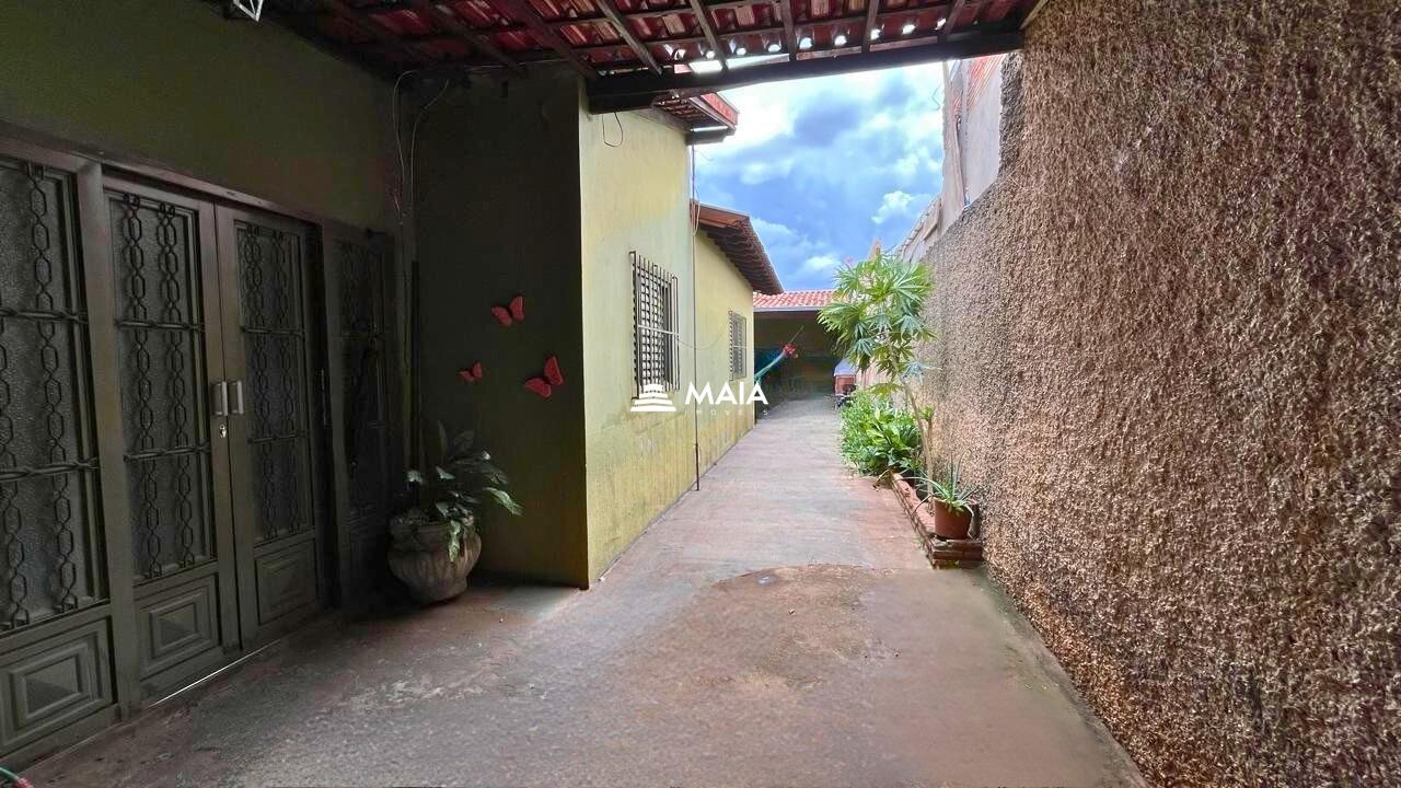 Casa à venda no Conjunto Uberaba: 