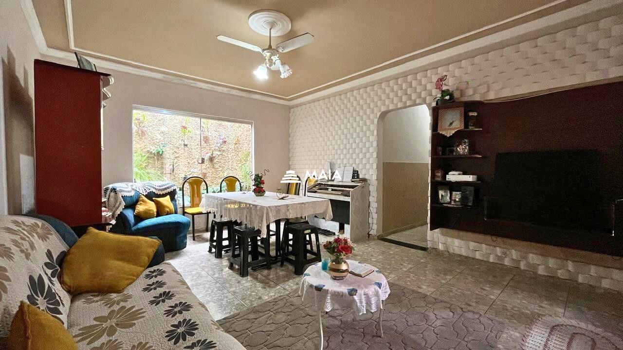 Casa à venda no Conjunto Uberaba: 