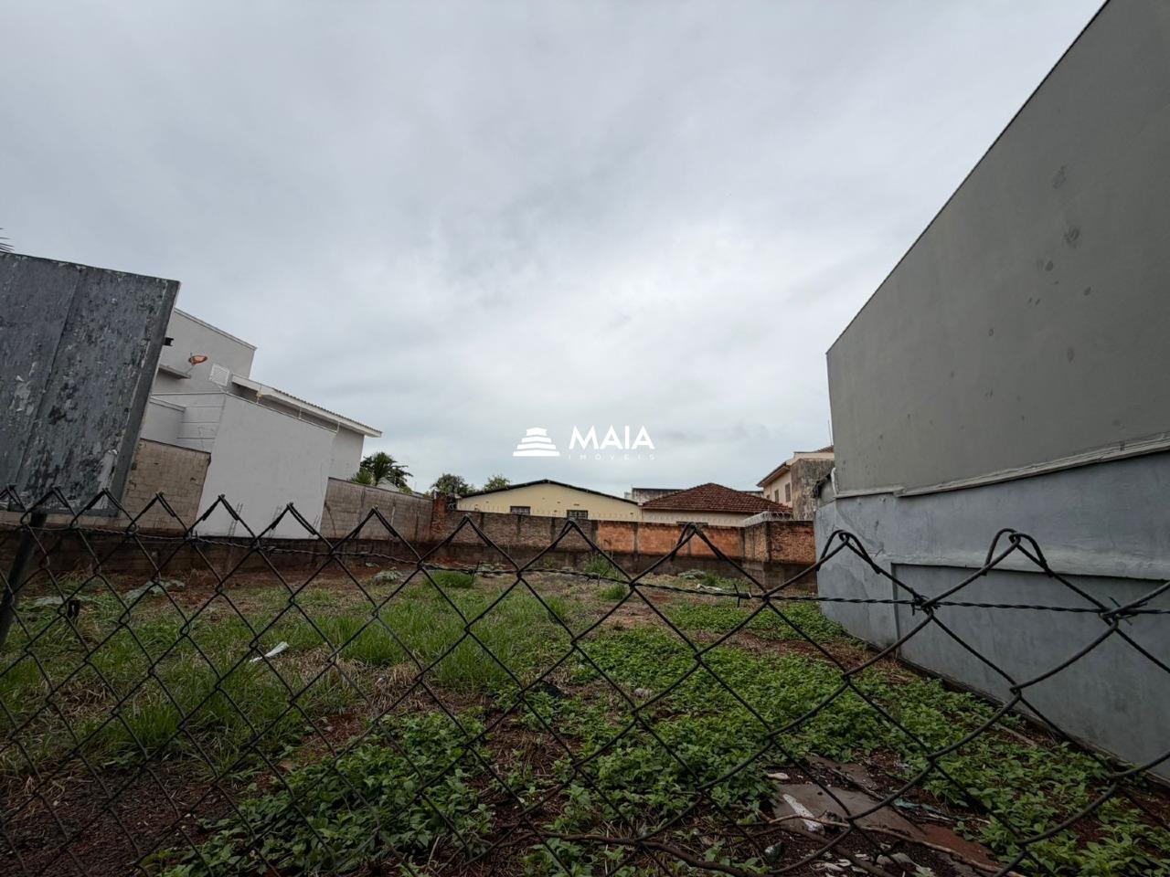 Terreno à venda no bairro São Benedito