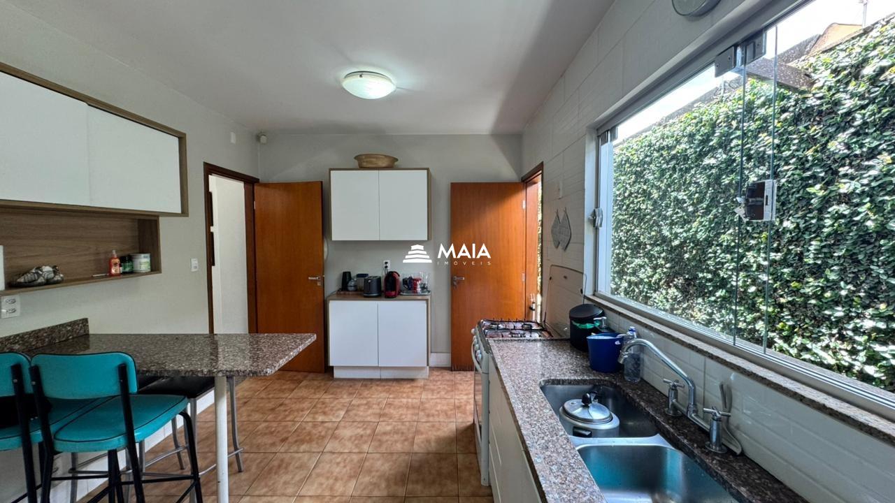 Casa à venda no Santa Marta: 