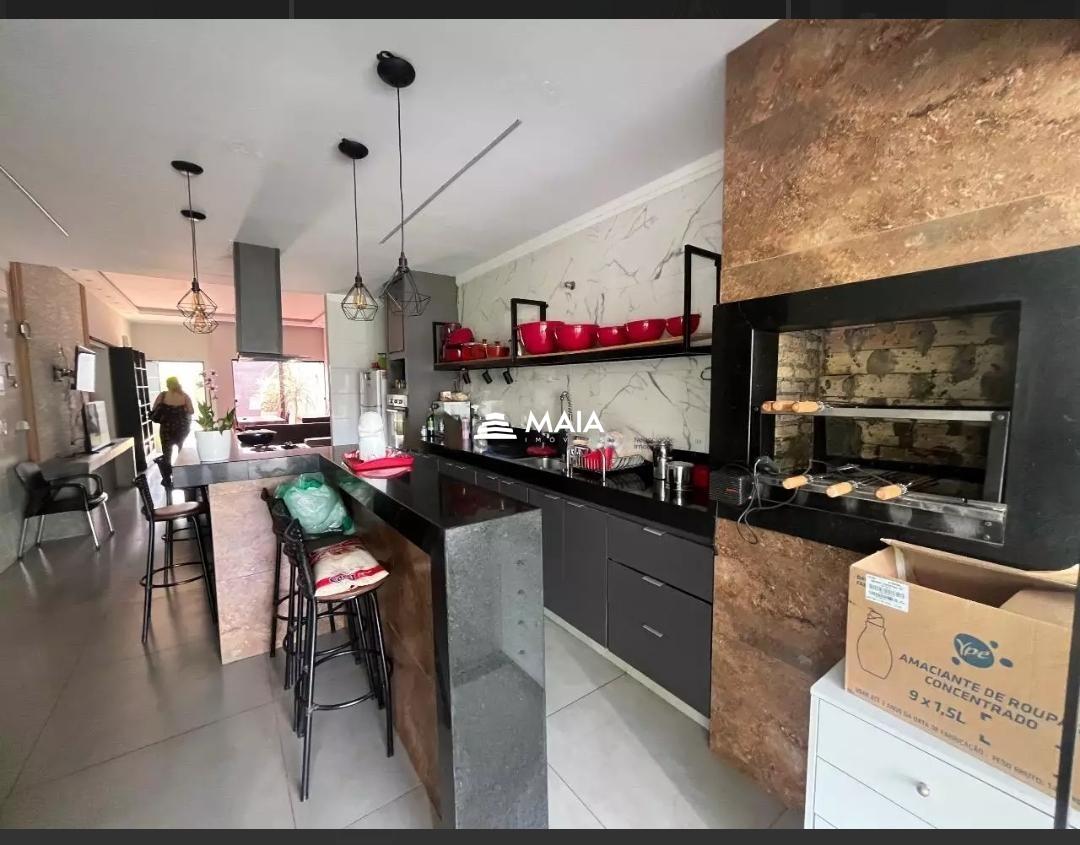 Casa à venda no Mercês: 