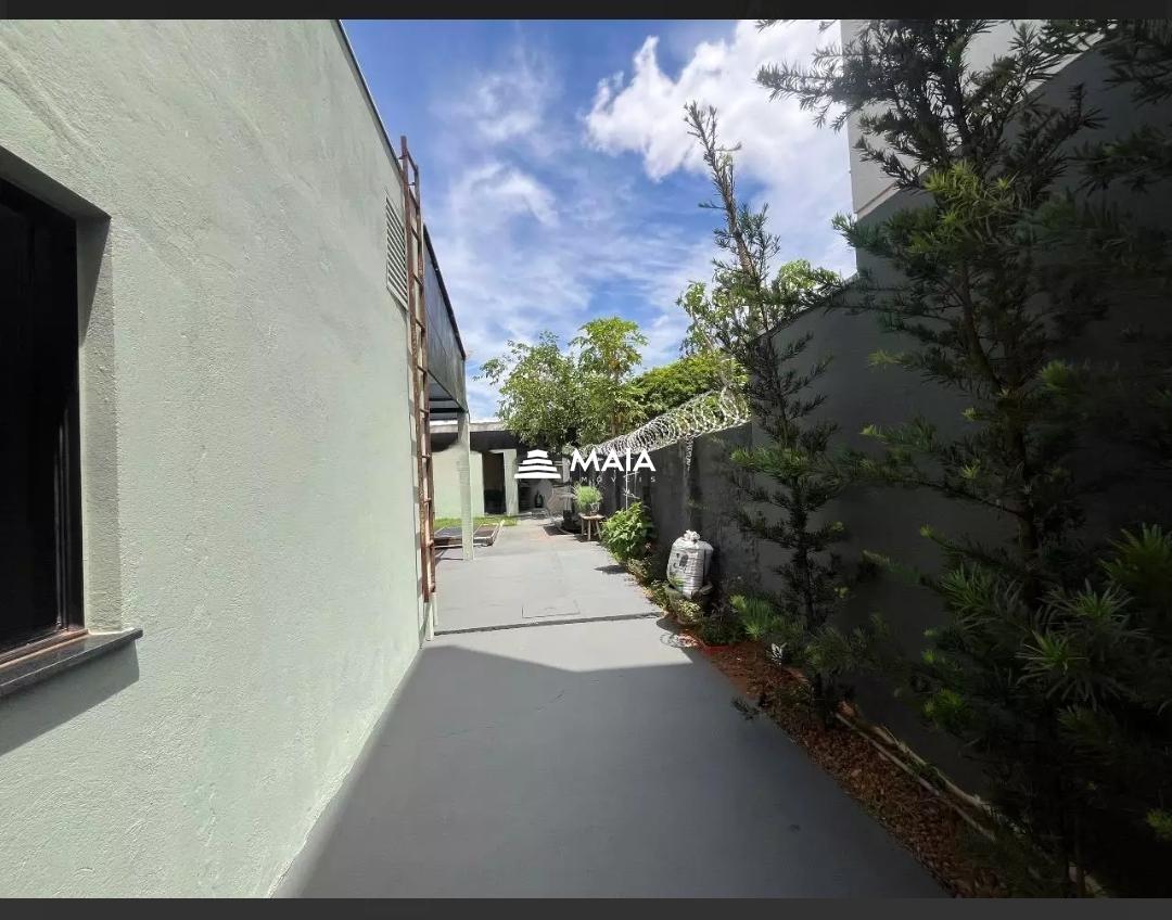 Casa à venda no Mercês: 