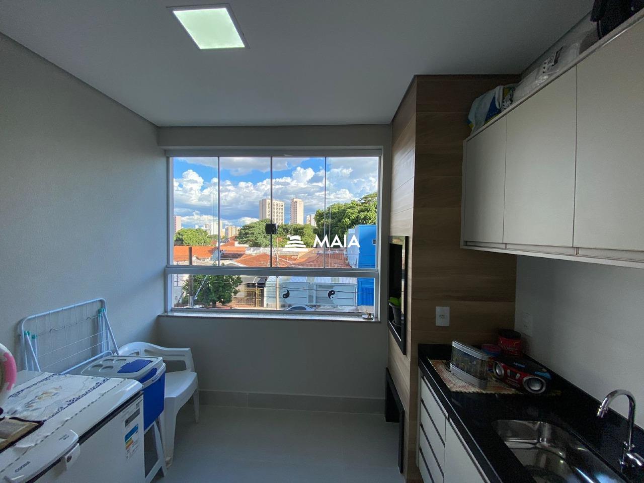 Apartamento à venda no Mercês: 