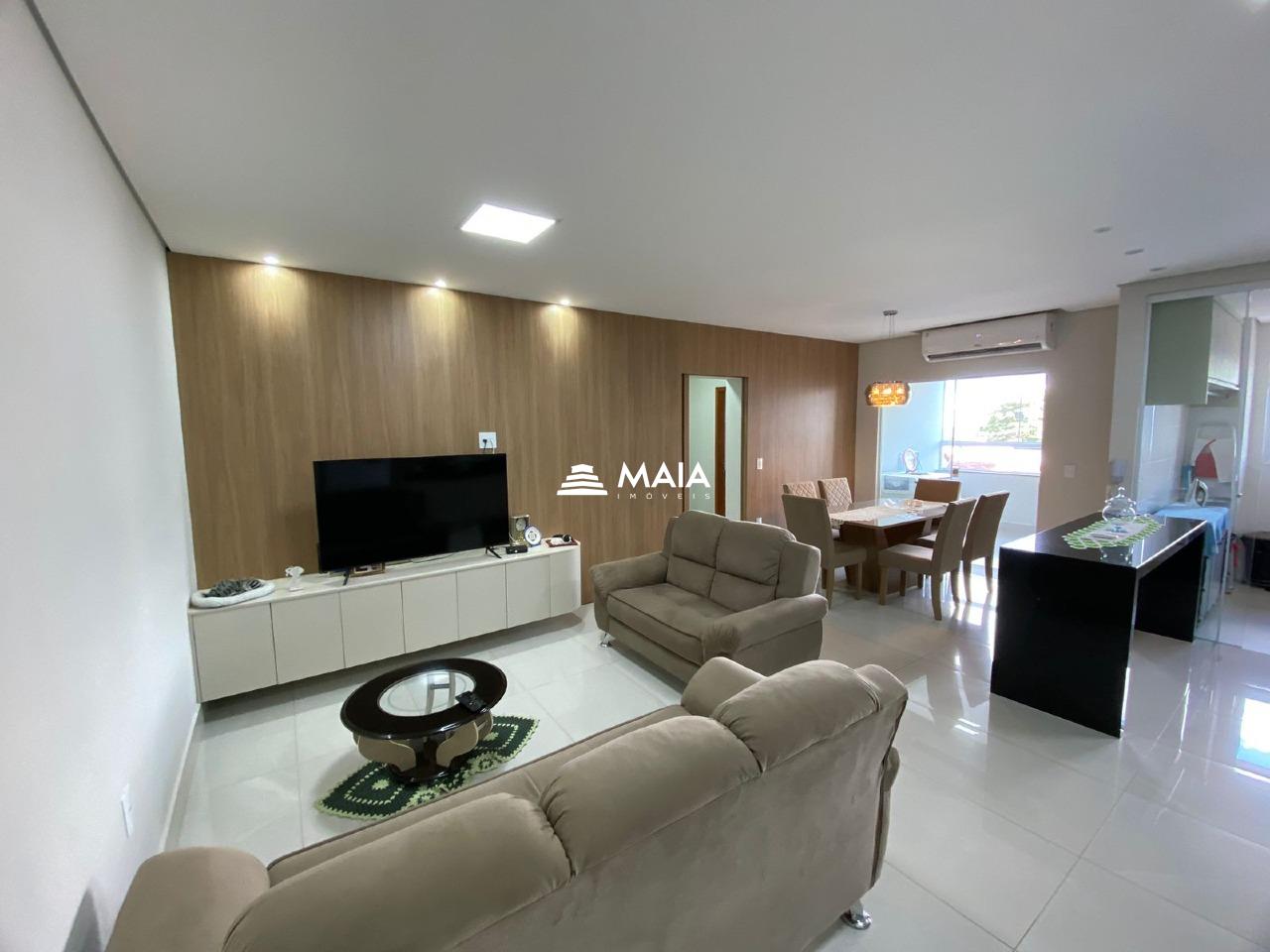 Apartamento à venda no Mercês: 