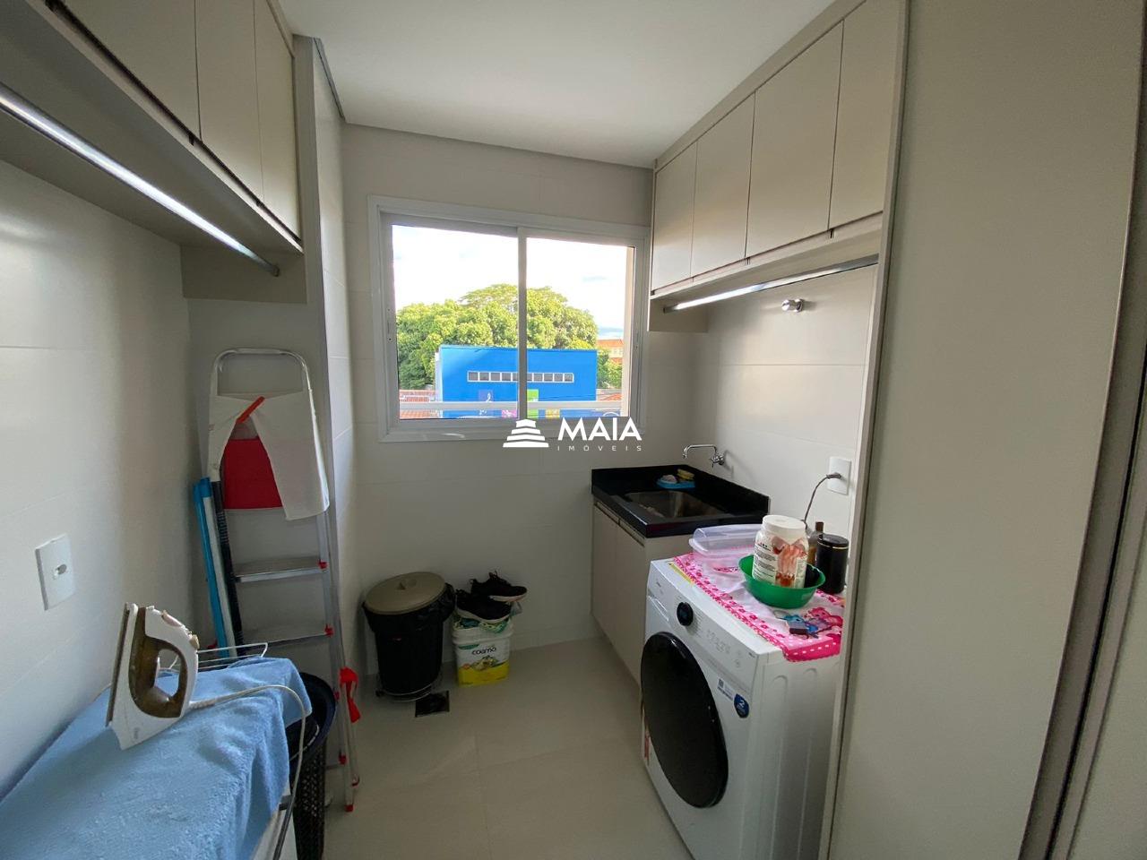 Apartamento à venda no Mercês: 