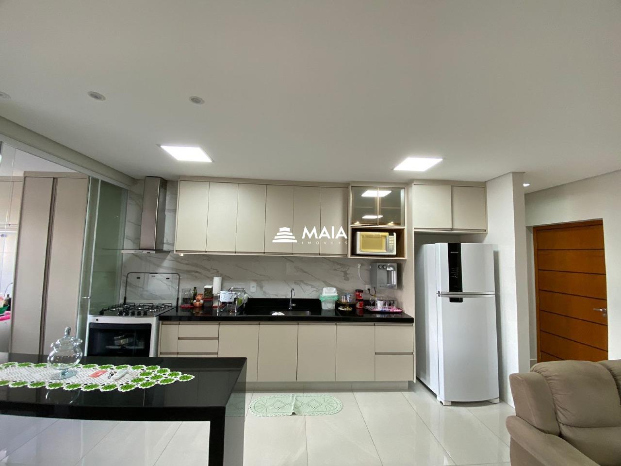 Apartamento à venda no Mercês: 