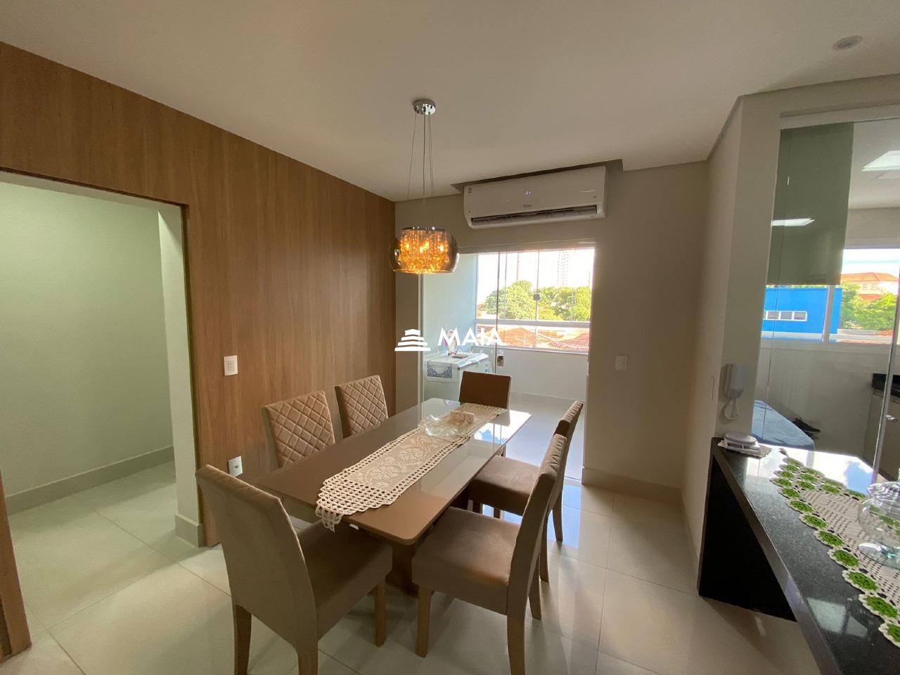 Apartamento à venda no Mercês: 